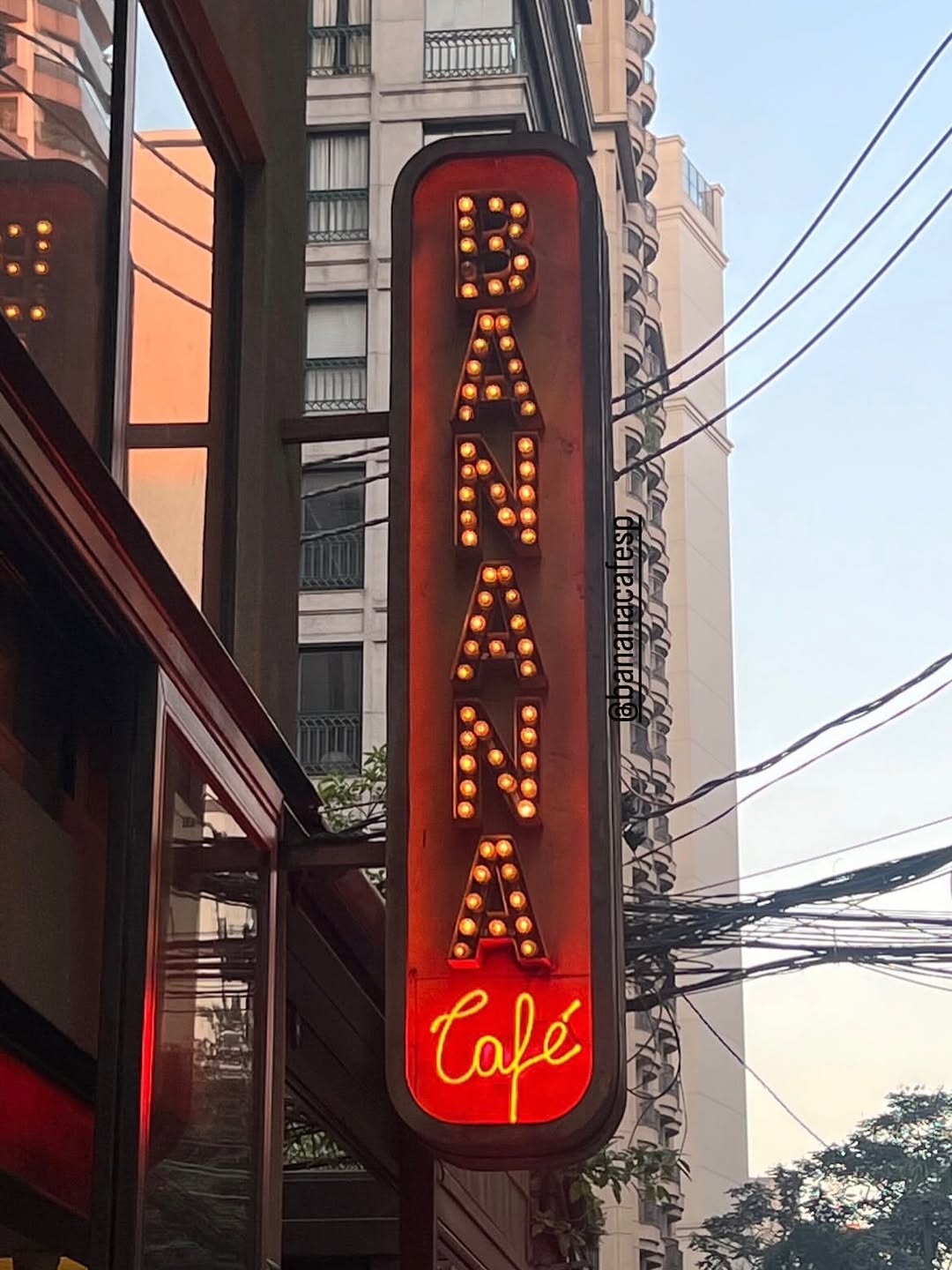 Banana Café