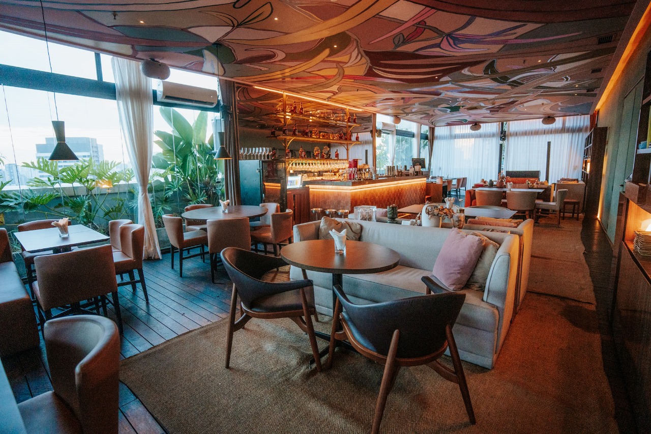 300 Sky Bar